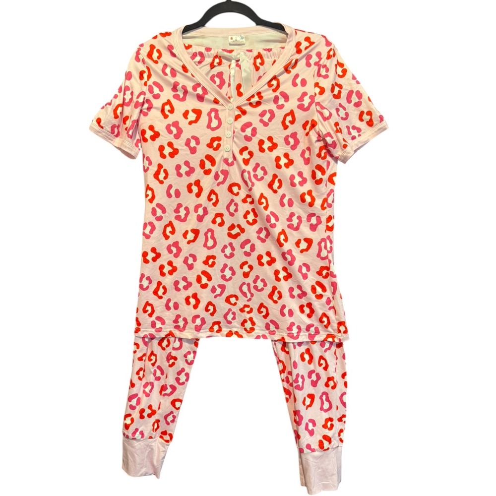 Shirley & Stone Buttery Soft Leopard Print Pajama Set Short Sleeve Joggers Small